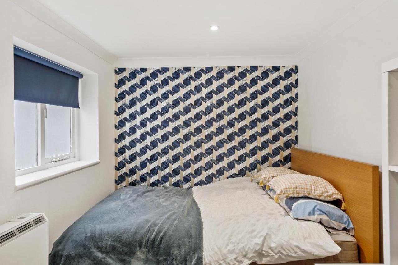Modern One Bedroom Apartments In Hove Extérieur photo
